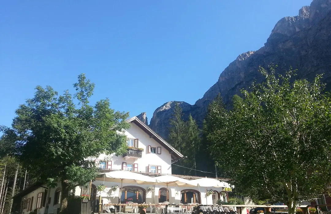 Hotel Fiames-1