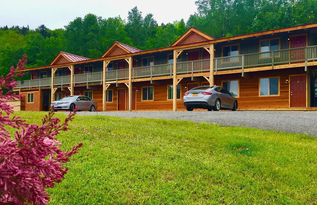 Moose Mountain Inn-1