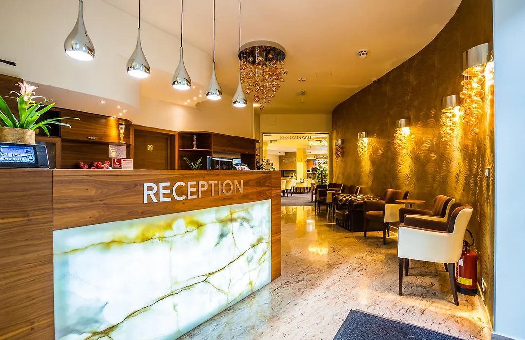 Wellness Hotel Loewe-1