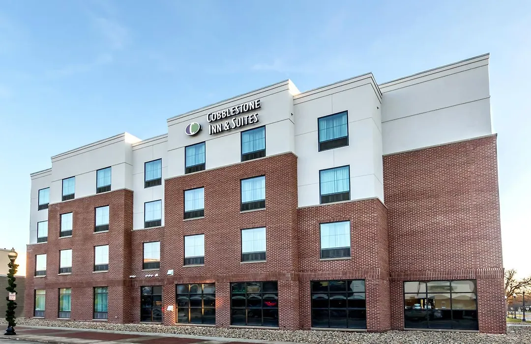 Cobblestone Inn & Suites - Waverly-1