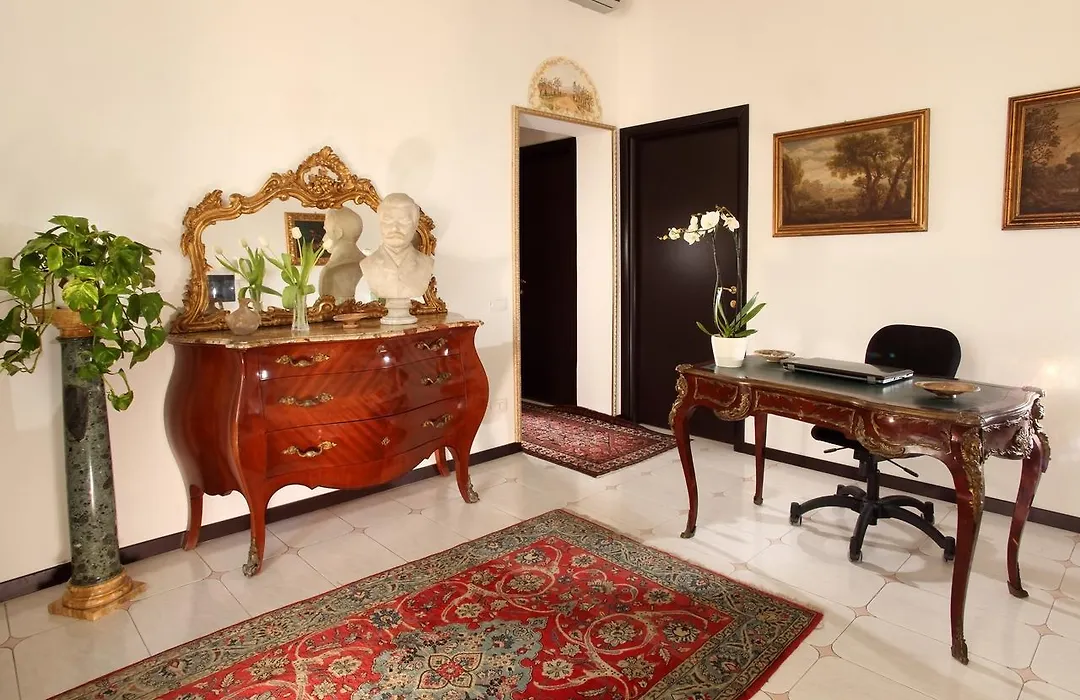 Roma Central Guest House-1