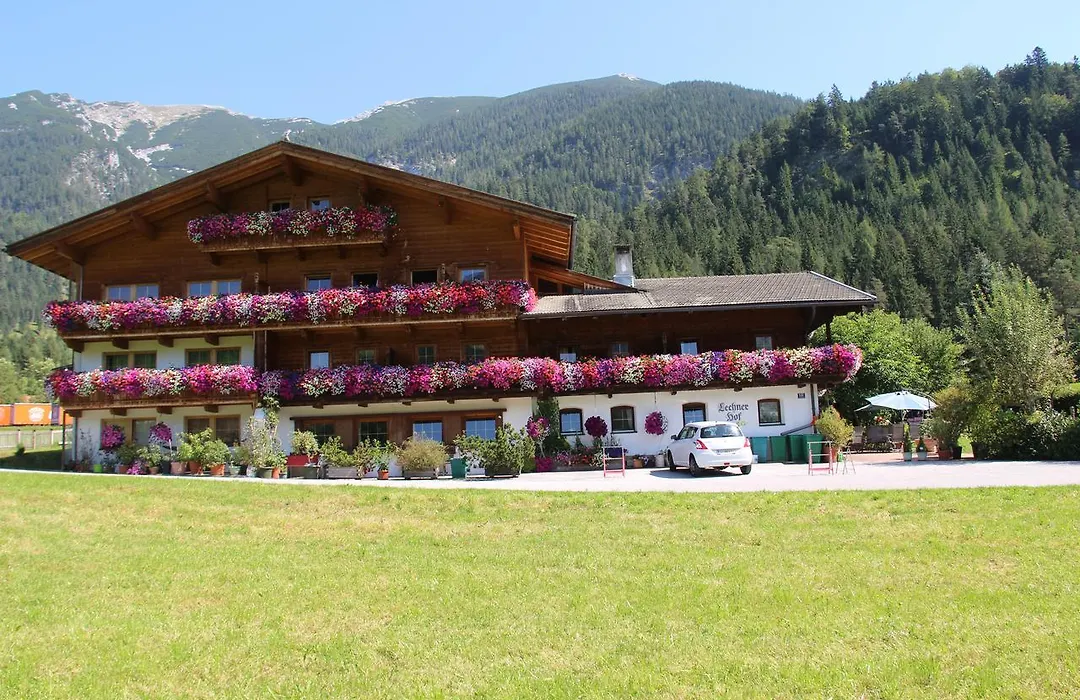 Lechnerhof Hotel-Garni-1