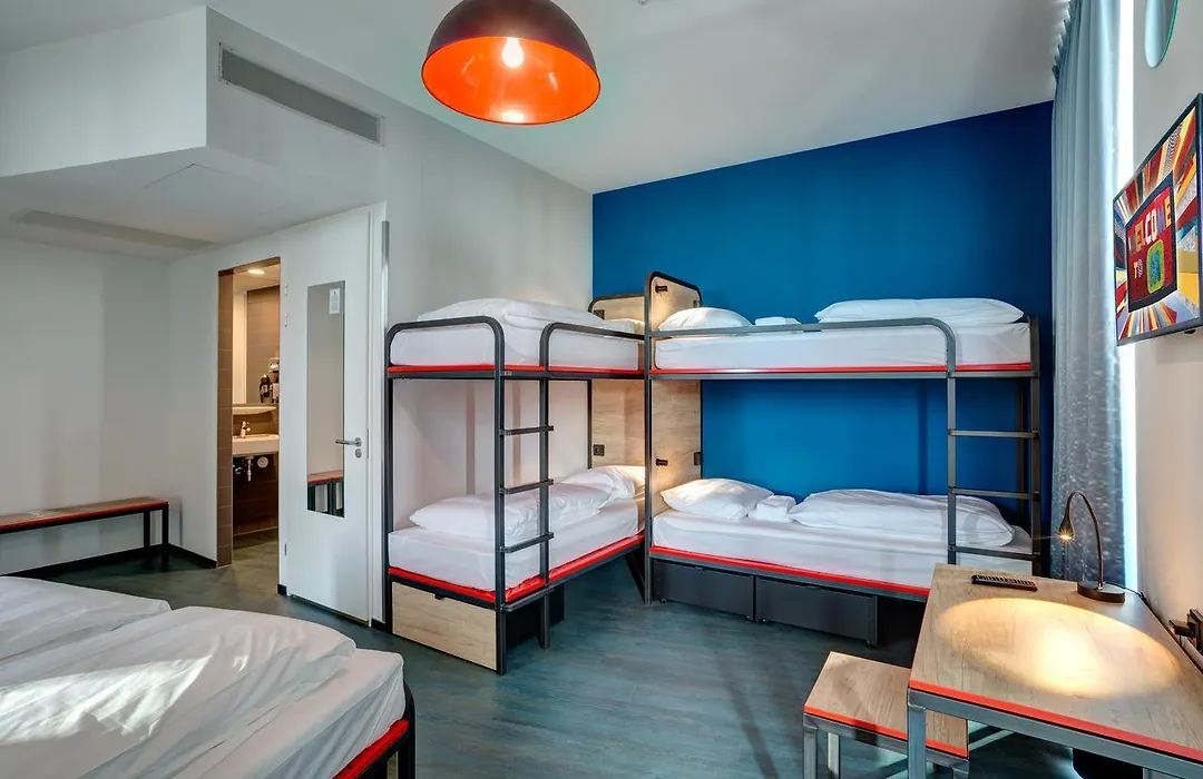 Meininger Hotel Amsterdam Amstel-1