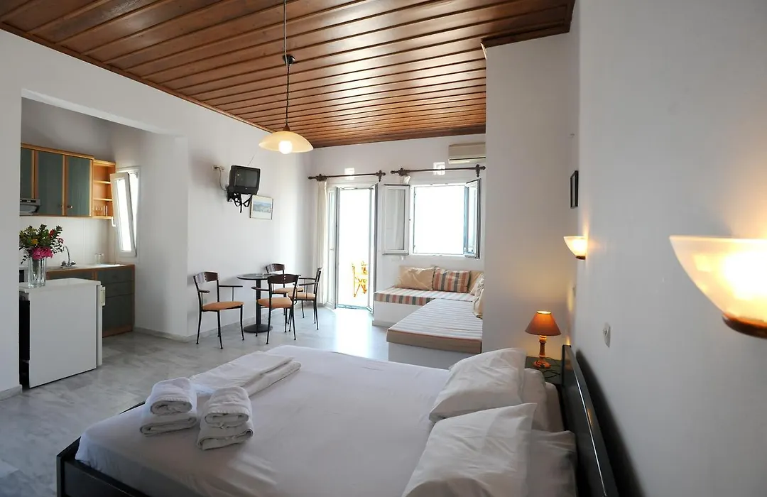 Carlo Bungalows-1