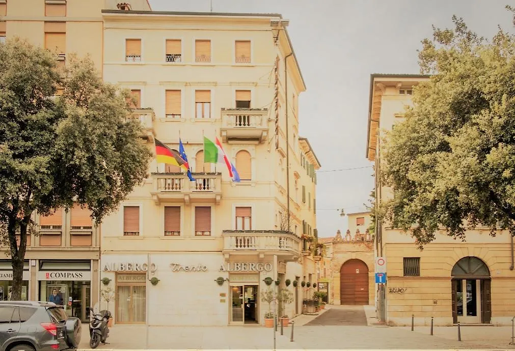 Albergo Trento-1