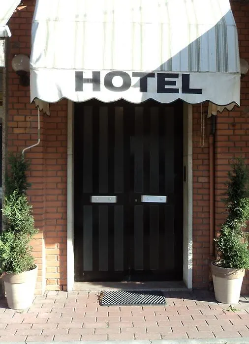 Hotel Cinzia-1
