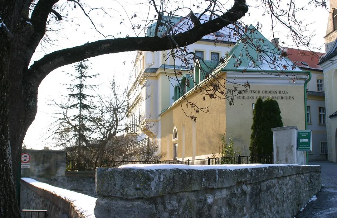 Schloss Gumpoldskirchen-1
