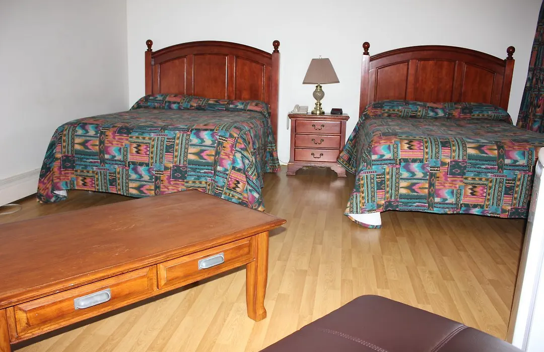 Stonehouse Motel And Restaurant-1