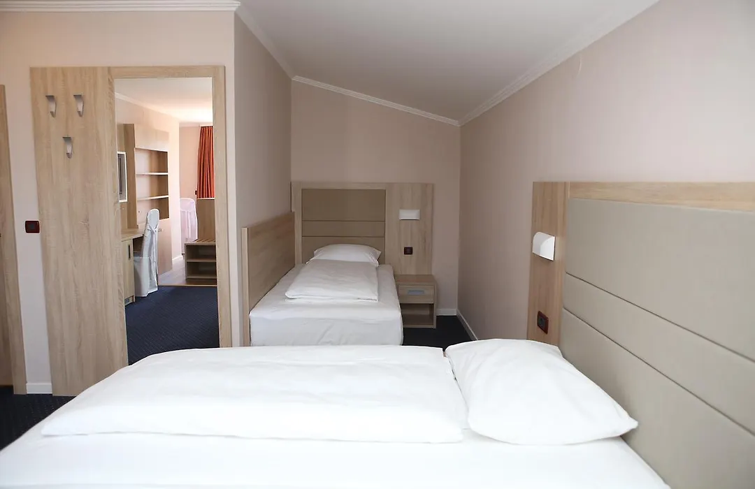 Hotel Ana-1
