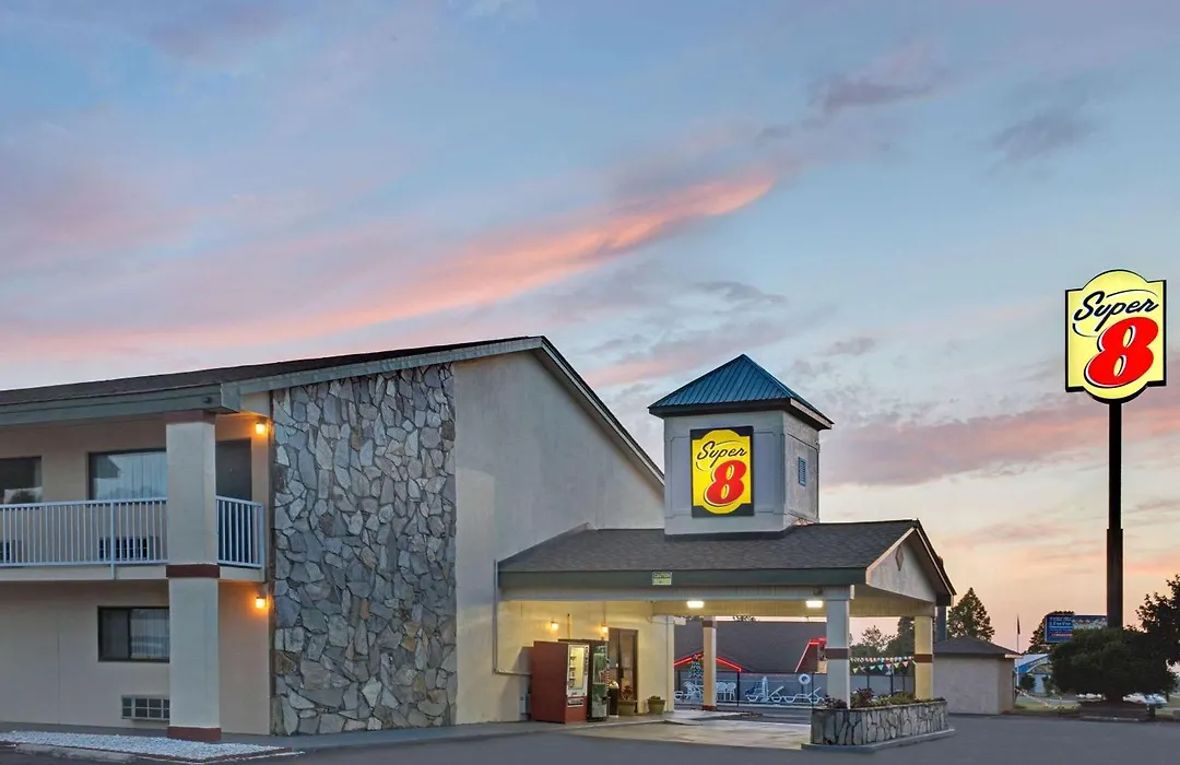 Super 8 By Wyndham Shelby-1