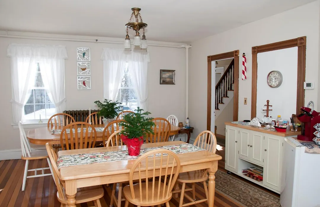Candlebay Inn-1