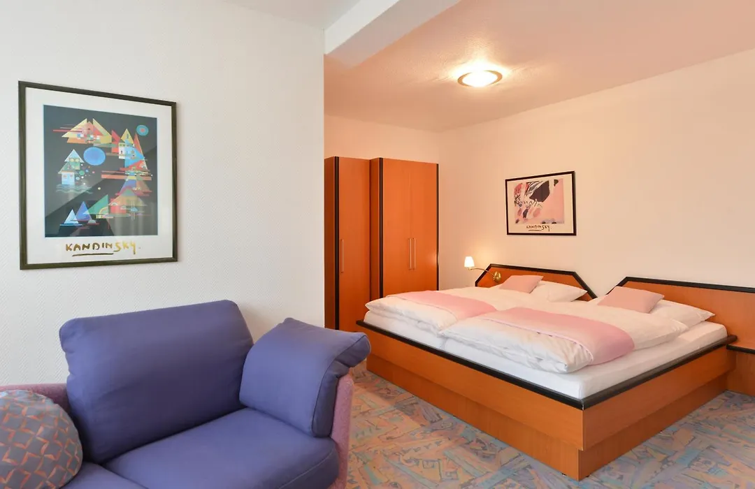 Rhoen-Hotel Sonnenhof --1