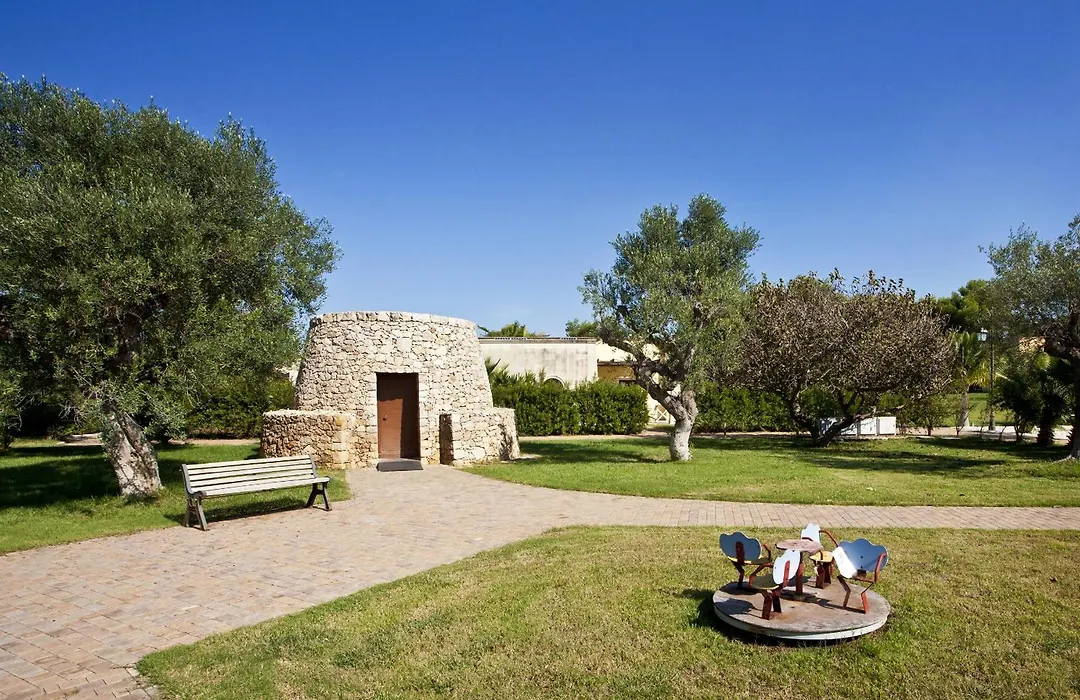 Giardino Dei Pini - Boutique Hotel-1