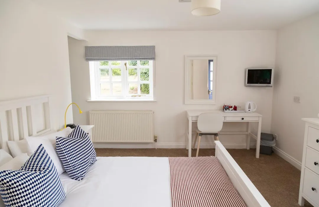 Five Bells Inn, Wrentham-1
