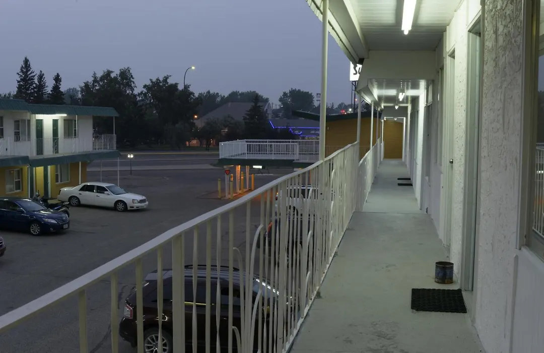 Sun-Dek Motel-1