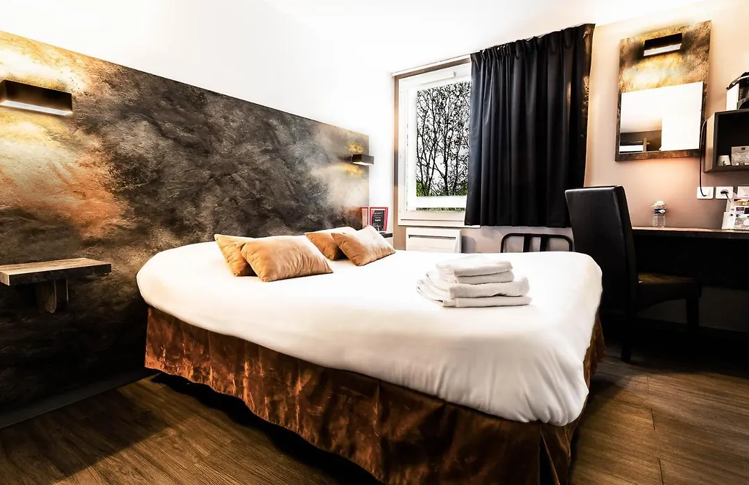 Logis Hotel Lons-le-Saunier - Restaurant Le Grill-1