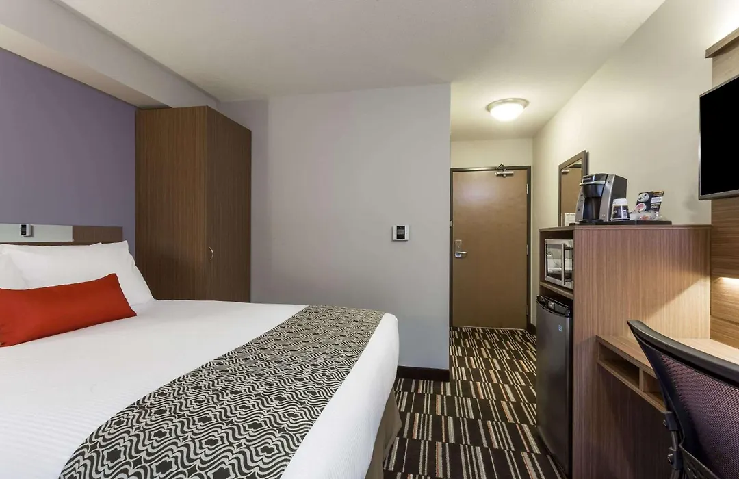 Microtel Inn And Suites By Wyndham Kitimat-1