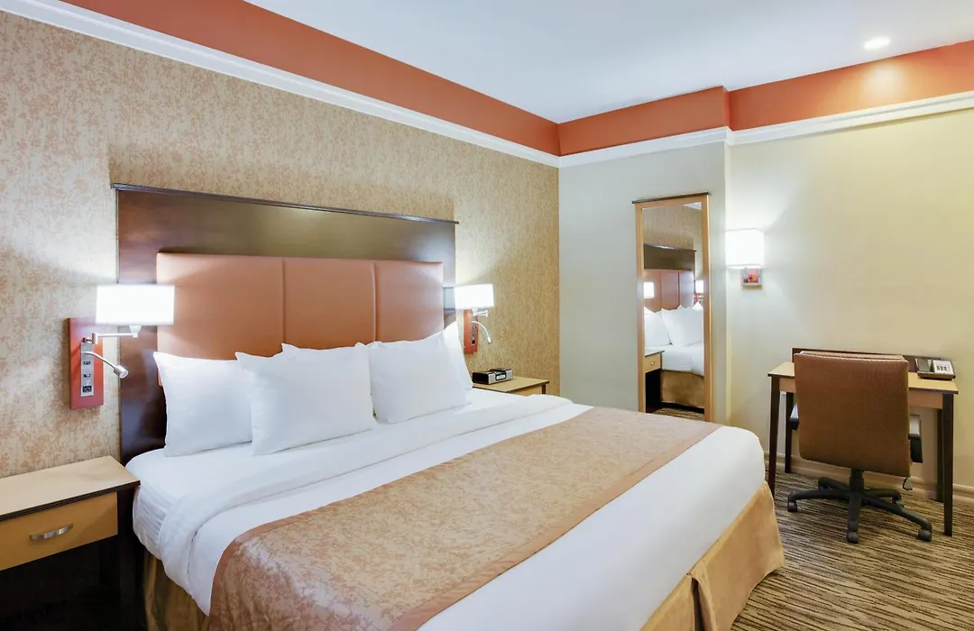 The Hotel At Fifth Avenue-1