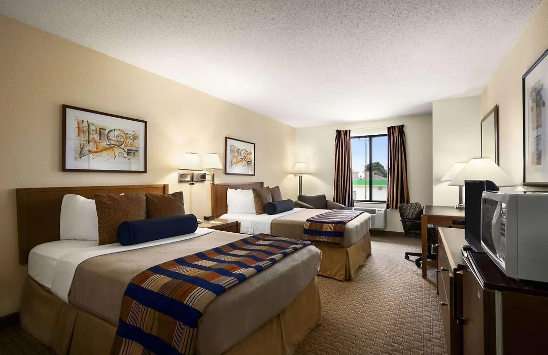 Days Inn By Wyndham Oglesby/ Starved Rock-1