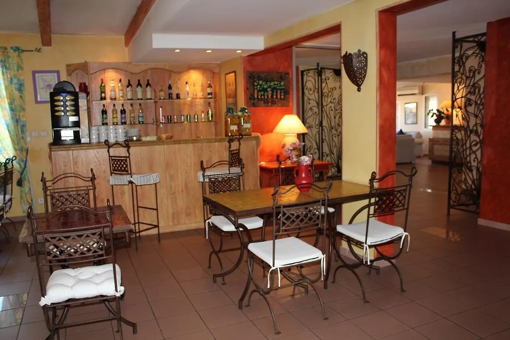 Hotel Le Clos Des Pins-1