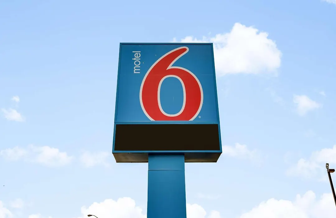 Motel 6-Brampton, On - Toronto-1