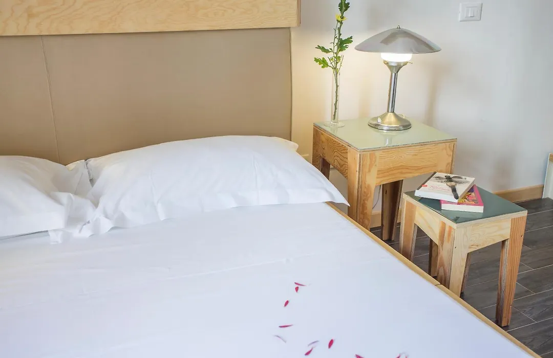 Aquarooms Suites-1