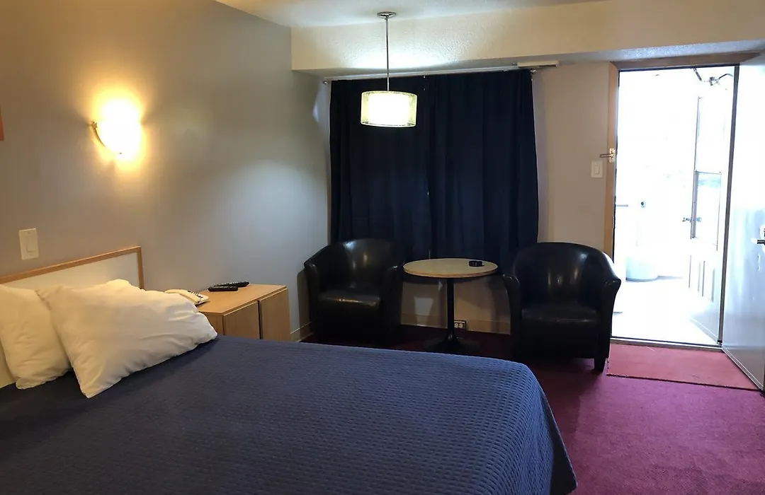 Voyageur Motel-1