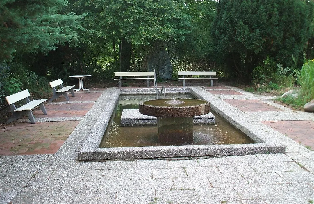 Hotel Royal Garden-1