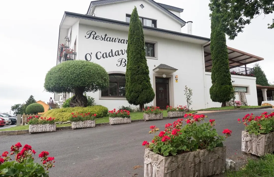Hostal Restaurante O'Cadaval-1