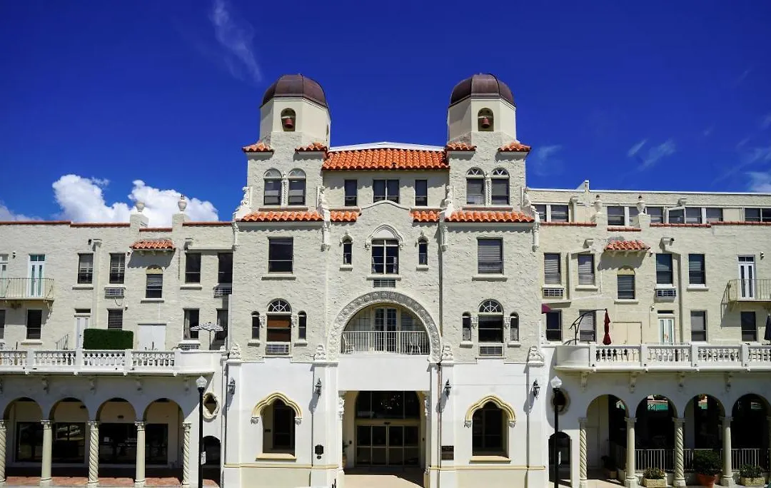 Renovated Studio In The Heart Of Palm Beach - Free Parking, Security Box-1
