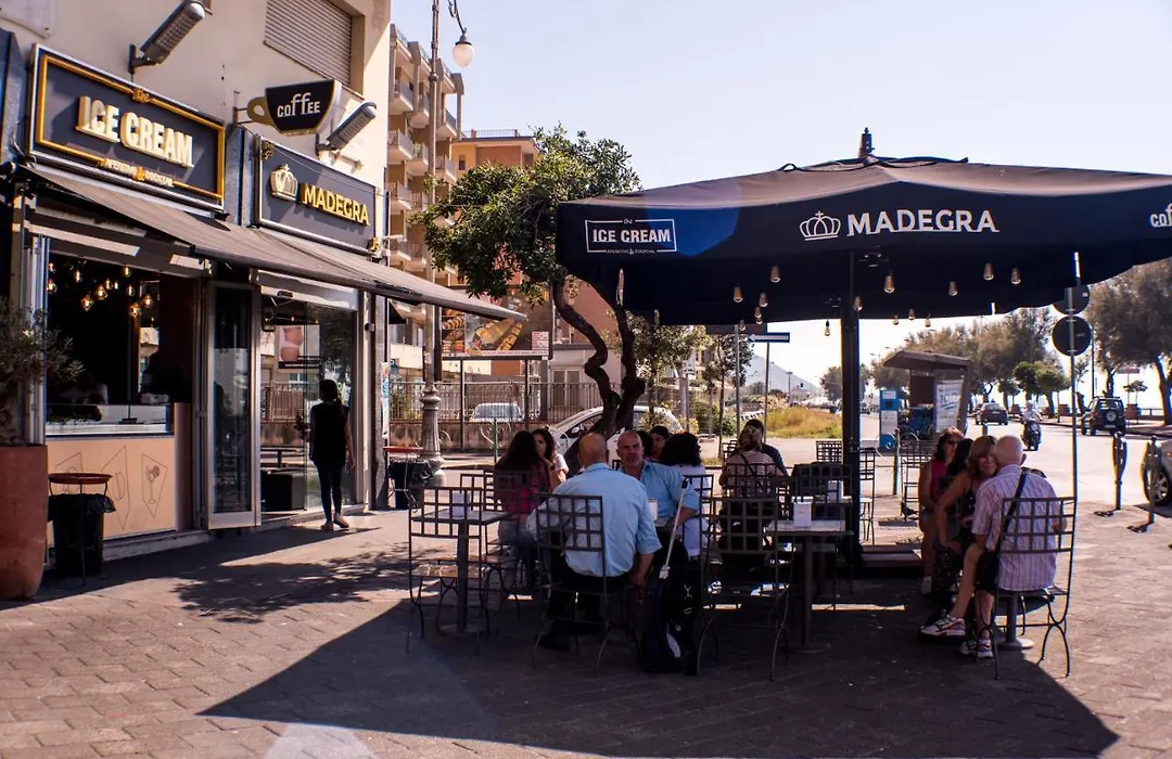 La Madegra Seasuite-1