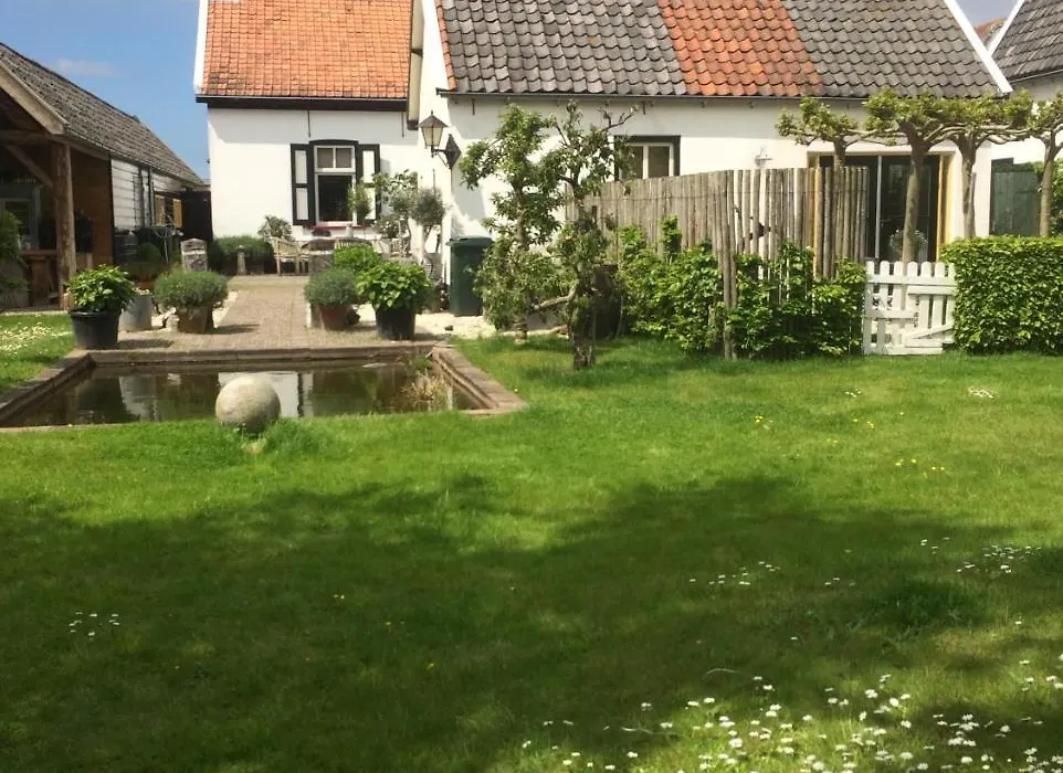 Het Koetshuis-1