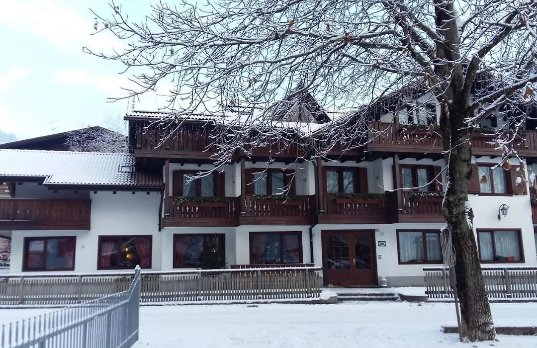 Albergo Garni Martina-1