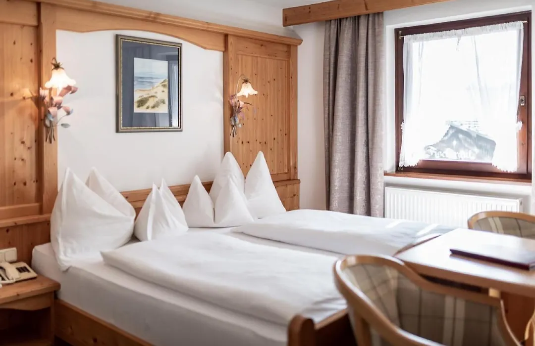 Hotel Alpenrose-1