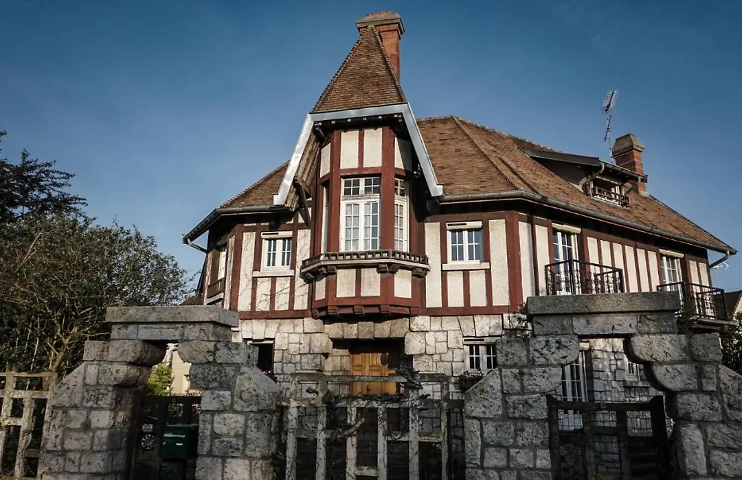 Chambres d'hôtes Apakabar Homestay - parking privé, Netflix, ambiance balinaise, borne de recharge-1