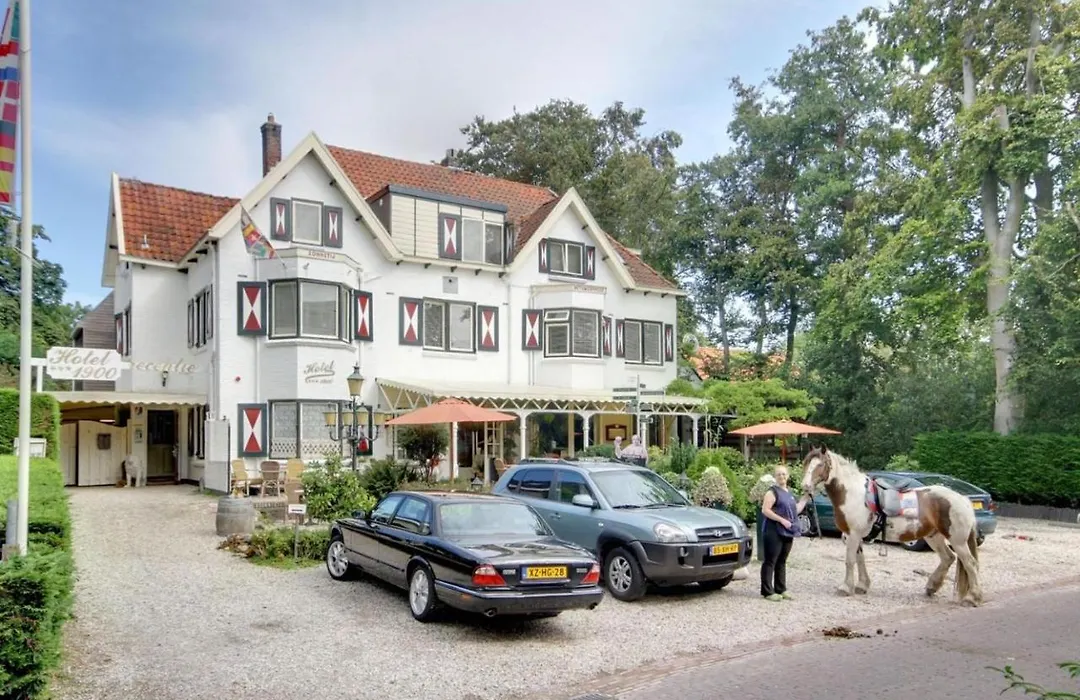 Hotel 1900-1