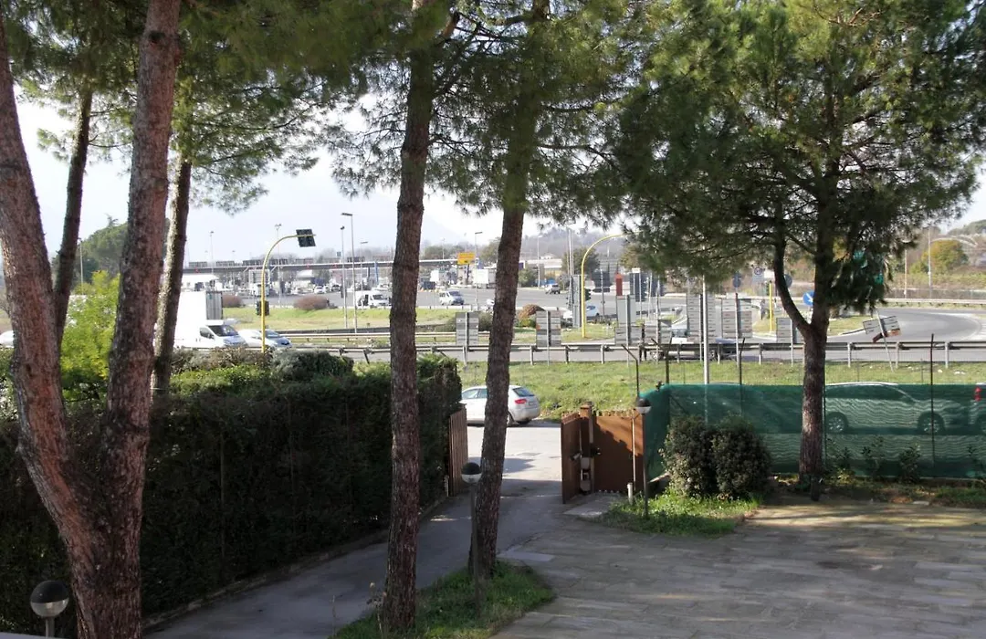 EasyRoom Frosinone - Casello Autostradale-1