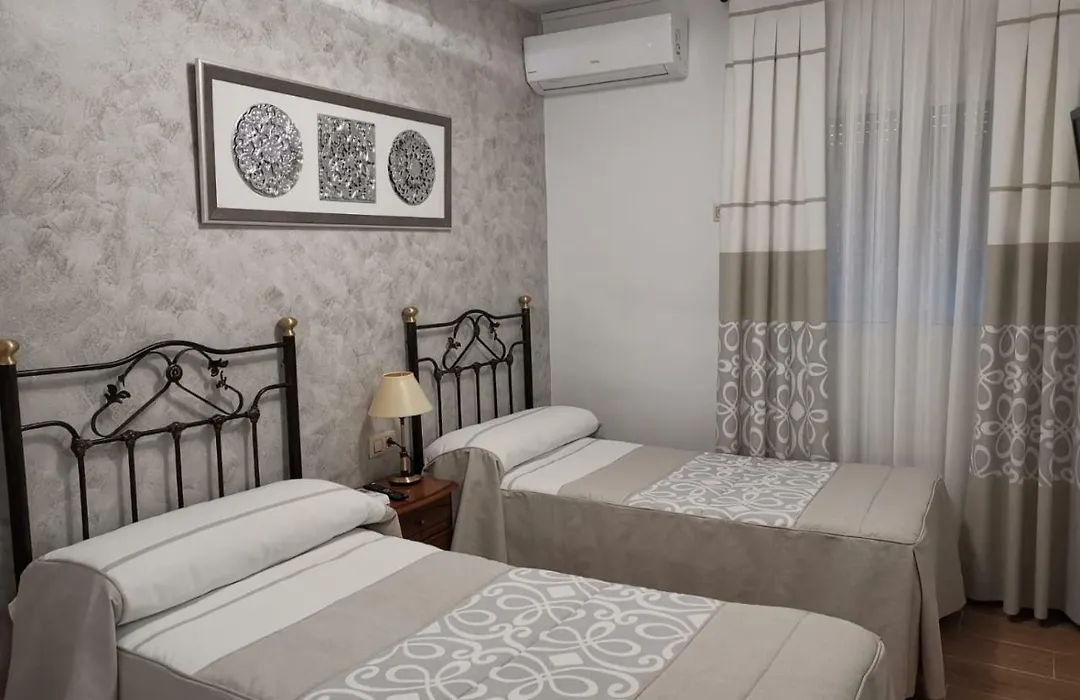 Hostal El Sevillano-1