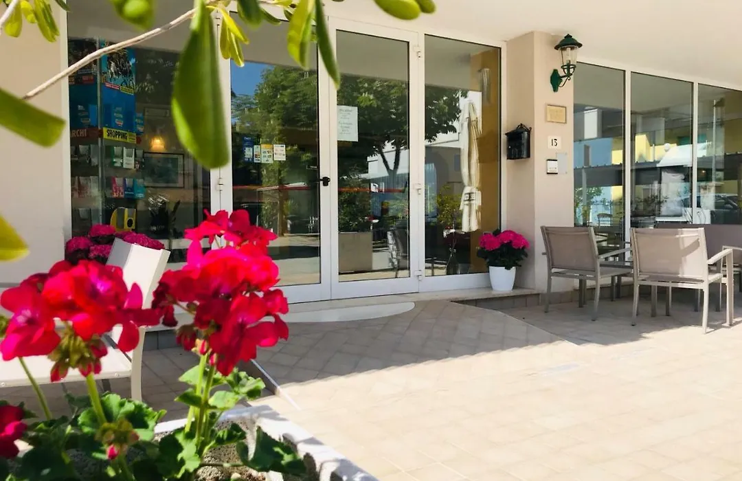Hotel Adria Beach-1