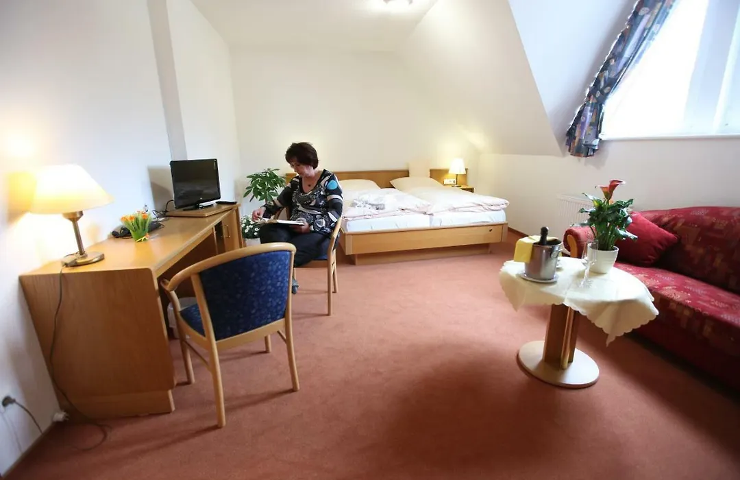 Hotel Cordial-1