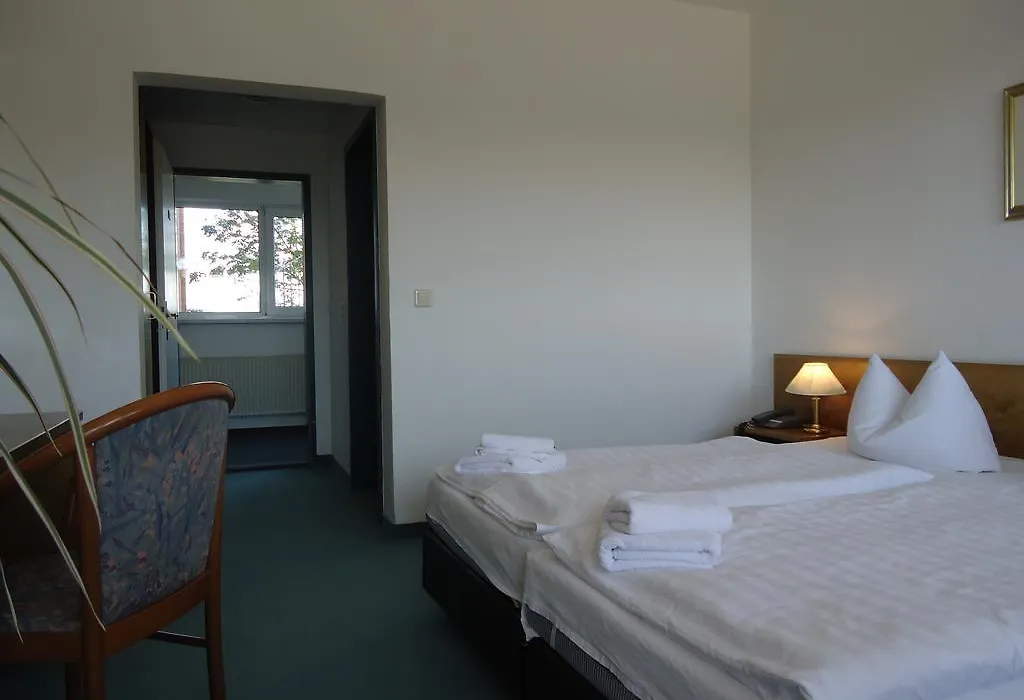 GreenLine Hotel Hellfeld-1