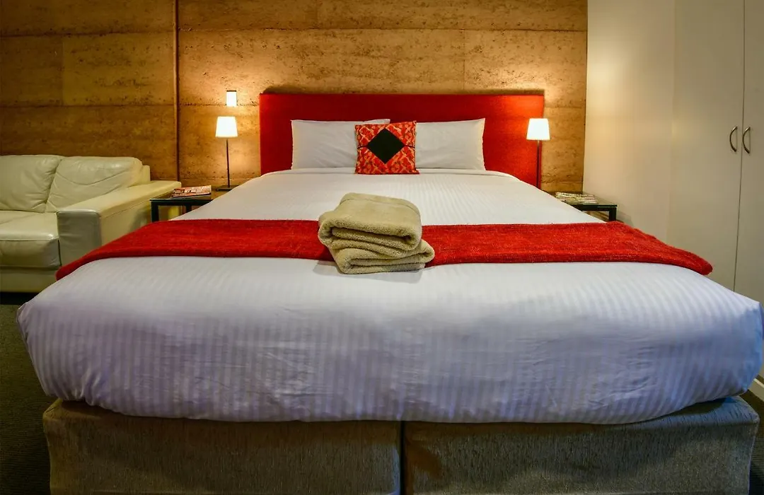 Crossroads Ecomotel-1