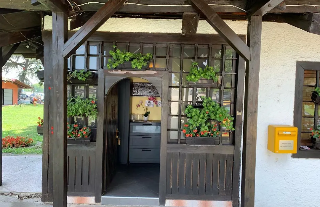 Motel Stari Hrast-1