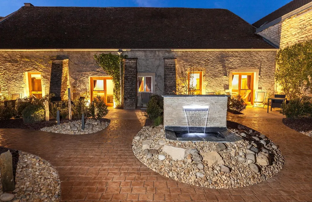 Logis Hotel De La Cloche-1