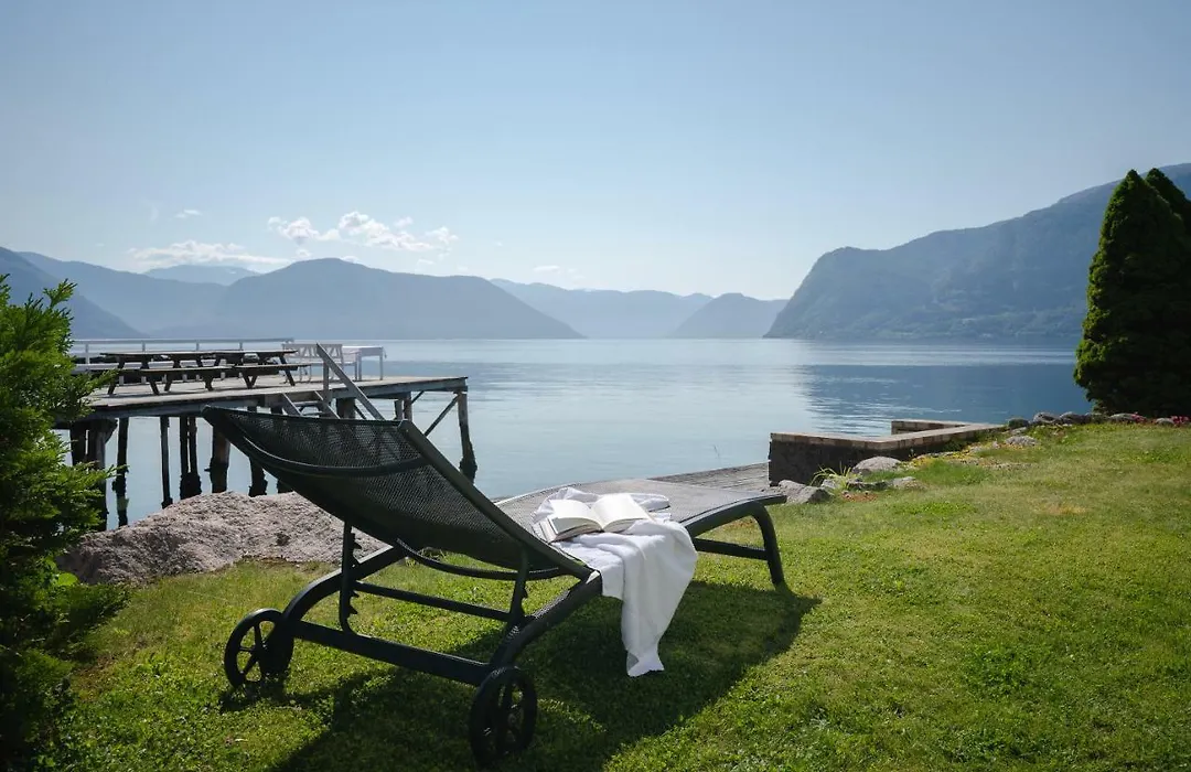 Leikanger Fjordhotel - Unike Hoteller-1