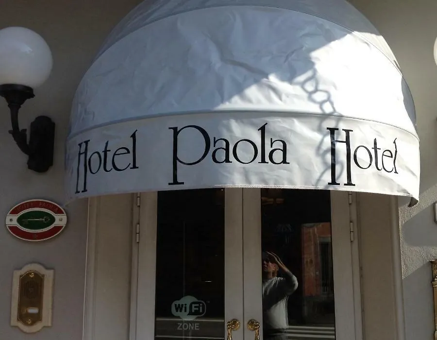 Hotel Paola-1