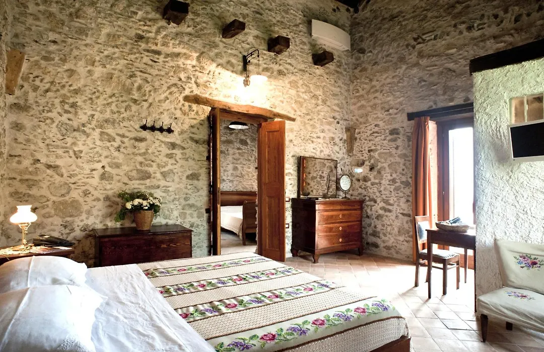 Residenza d'Epoca Borgodifiume-1