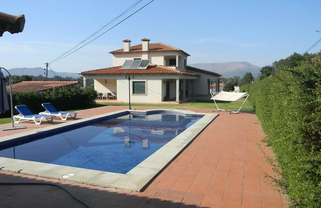 Casa Estrada Da Guia-1