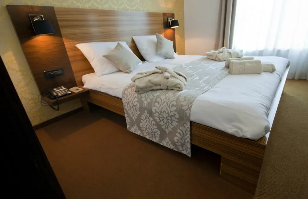 Hotel Gold Club-1