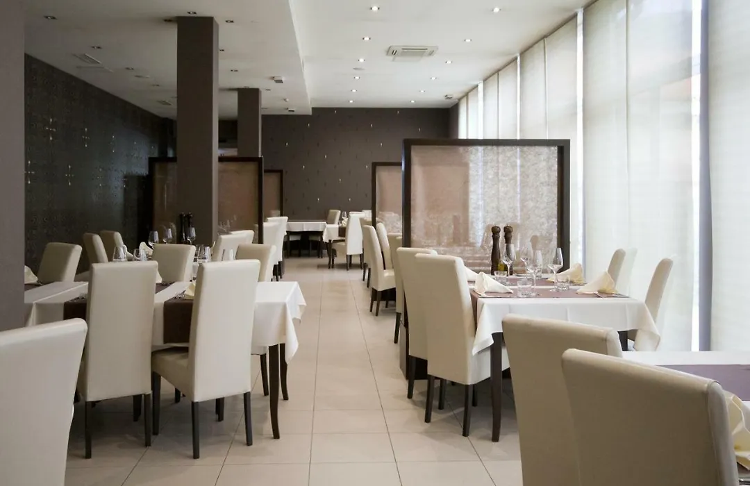 Hotel Gold Club-1